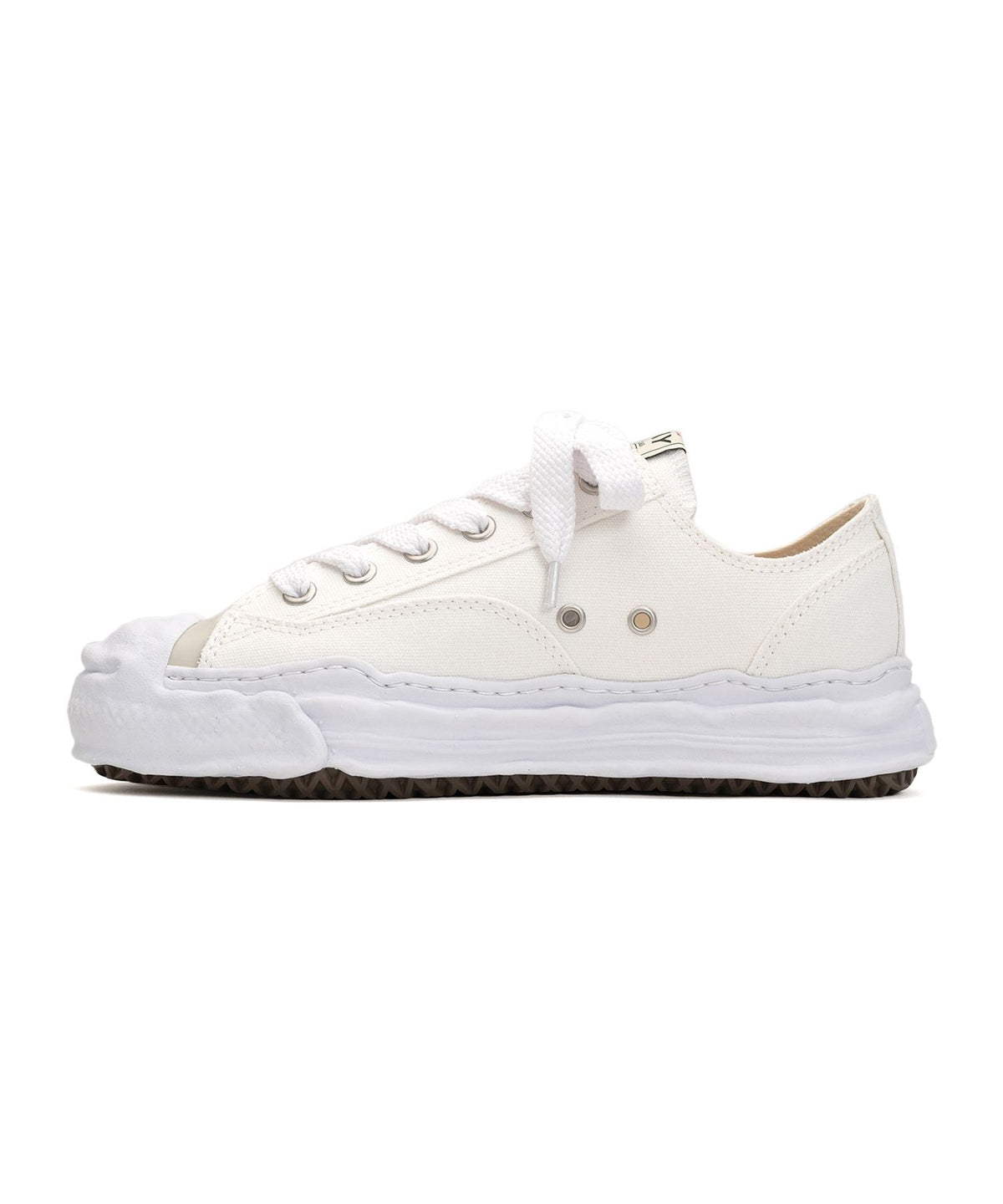 "Aeson Low Top" Sneaker - Elloria
