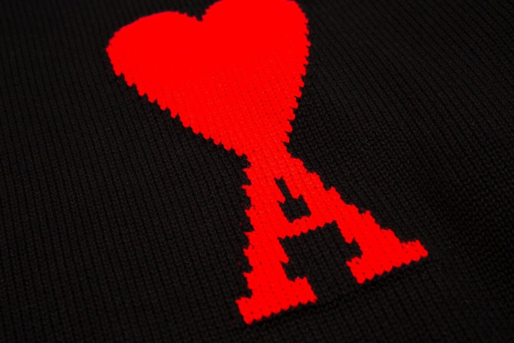 "Heart" - Sweater Black - Elloria